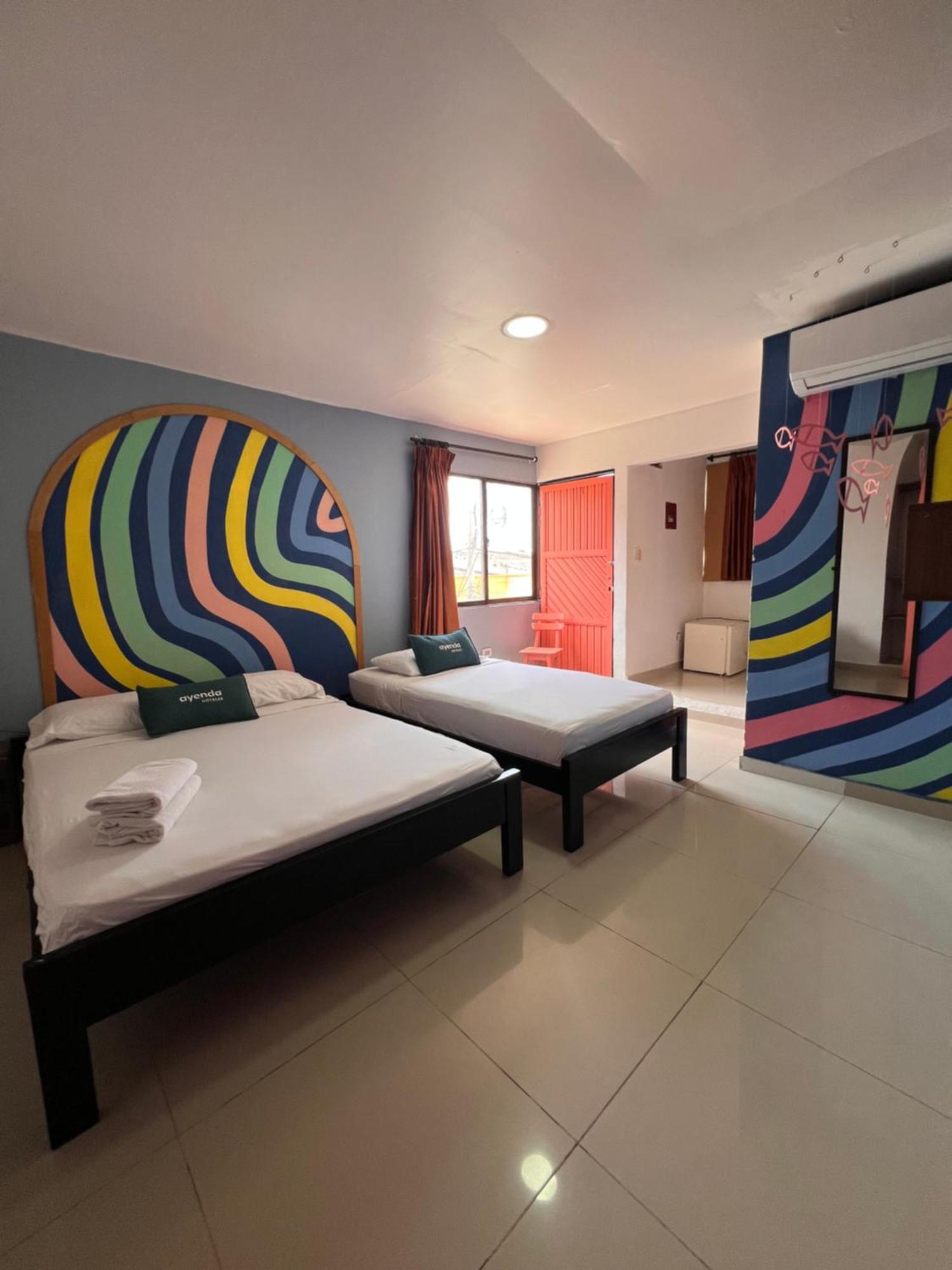Hotel ปูแอร์โตโคลอมเบีย ภายนอก รูปภาพ