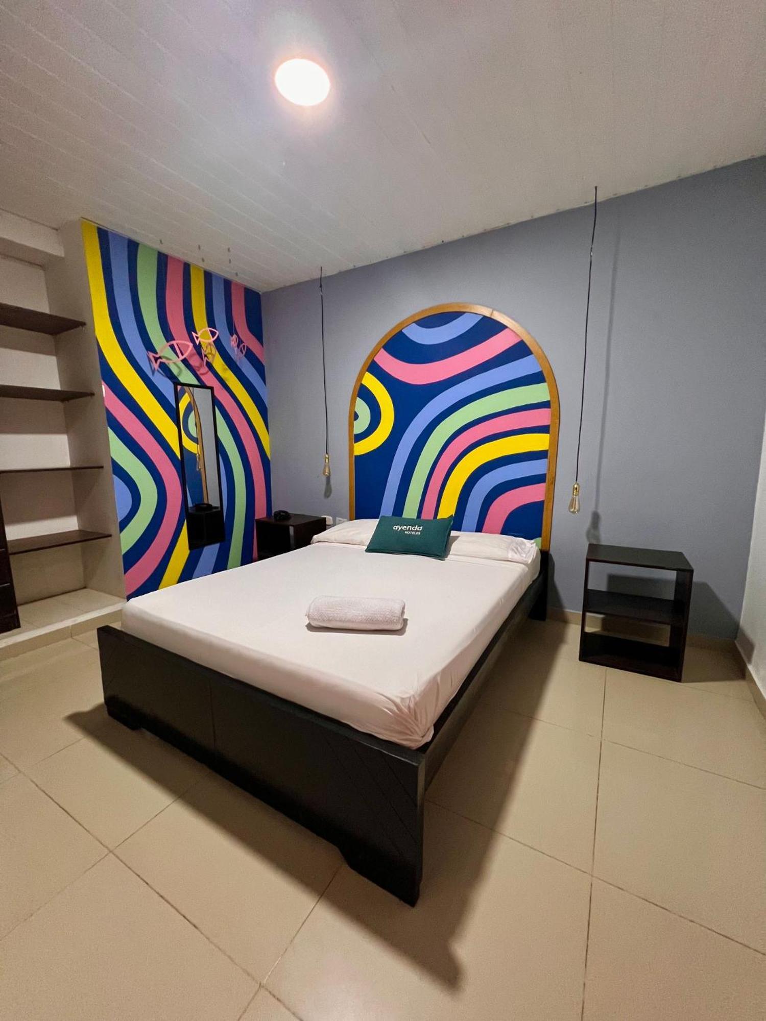 Hotel ปูแอร์โตโคลอมเบีย ภายนอก รูปภาพ